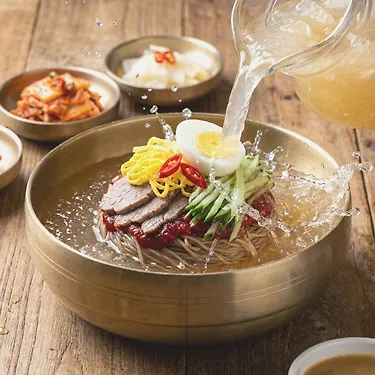 시원! 깔끔! 부산 원산 물/비빔 냉면 10인분 세트 외 듀록 꽃삼겹 400g 건강 뽕잎 쌀가루 함유 | 톡딜