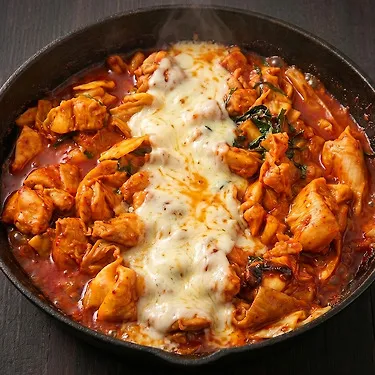 매콤한 춘천 양념 닭갈비 600g + 600g 순살 간편조리 캠핑 밀키트 | 톡딜
