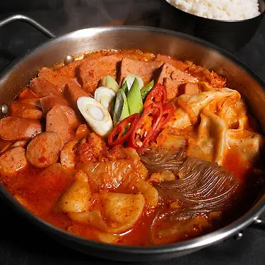 [외식방어템] 햄이 듬뿍 부대전골 500g 부대찌개 외 콩비지찌개 돼지짜글이 소고기국밥 시래기국