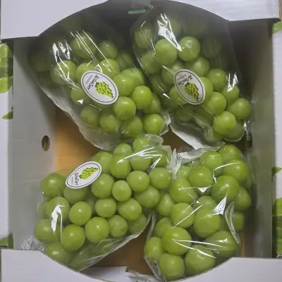 샤인머스캣, 특품, 3-4수, 2kg, 1박스